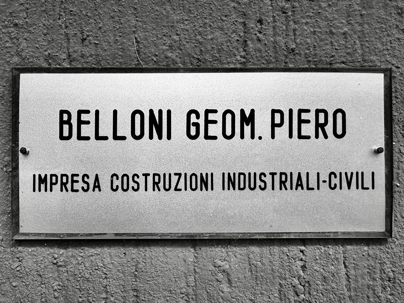 Targa storica della ditta individuale Geom. Belloni Piero